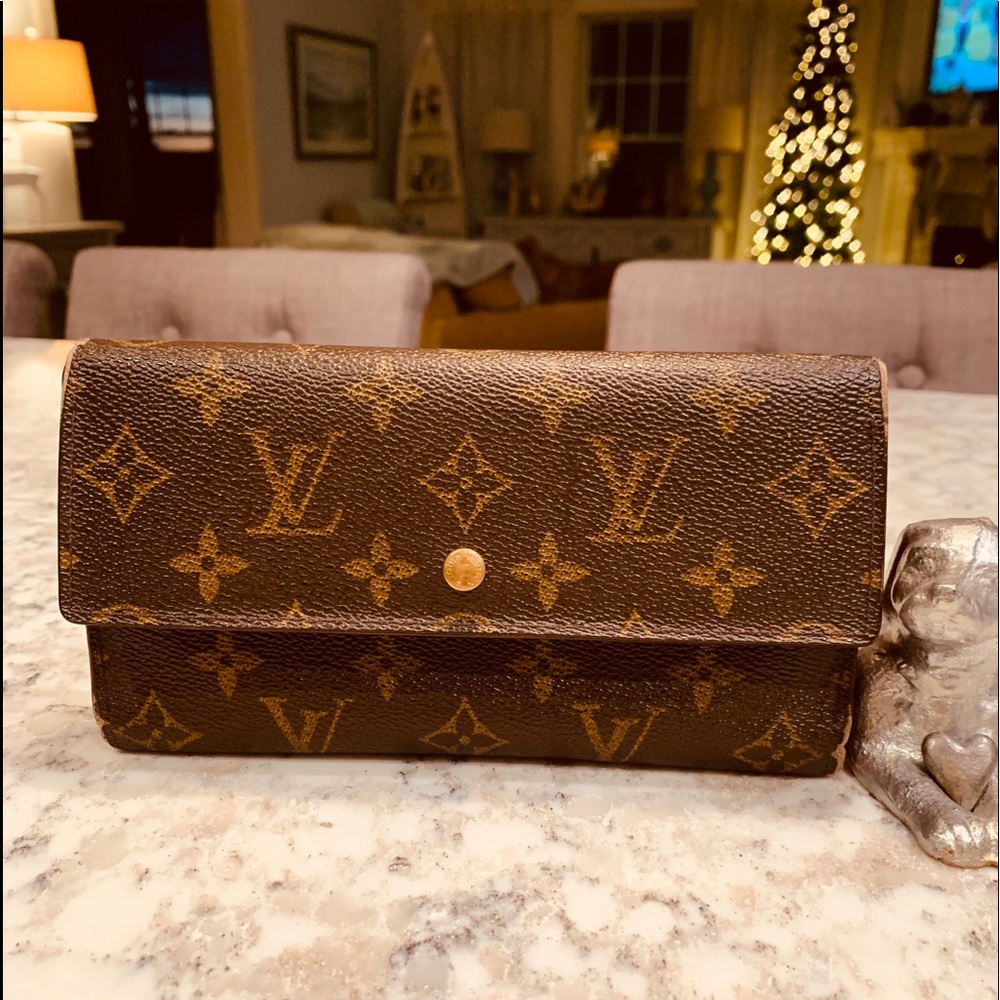 Louis Vuitton Wallet - 8”x4”